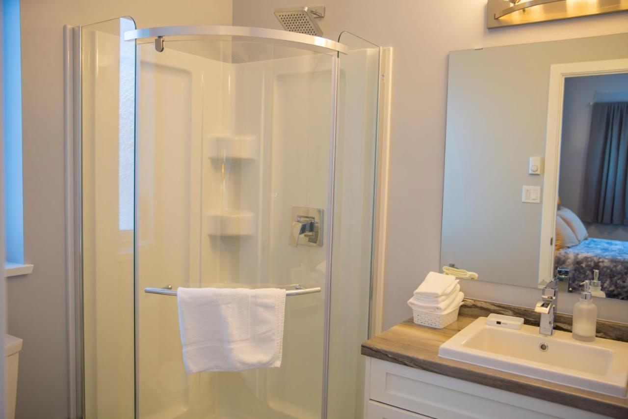 Downtown Whitehorse Deluxe 2 Bedroom Condo エクステリア 写真