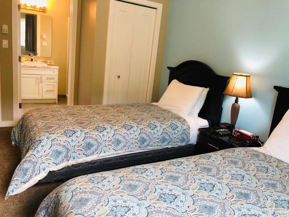 Downtown Whitehorse Deluxe 2 Bedroom Condo エクステリア 写真